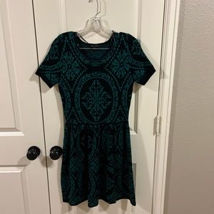 Romeo and Juliet Couture short sweater dress size Medium.